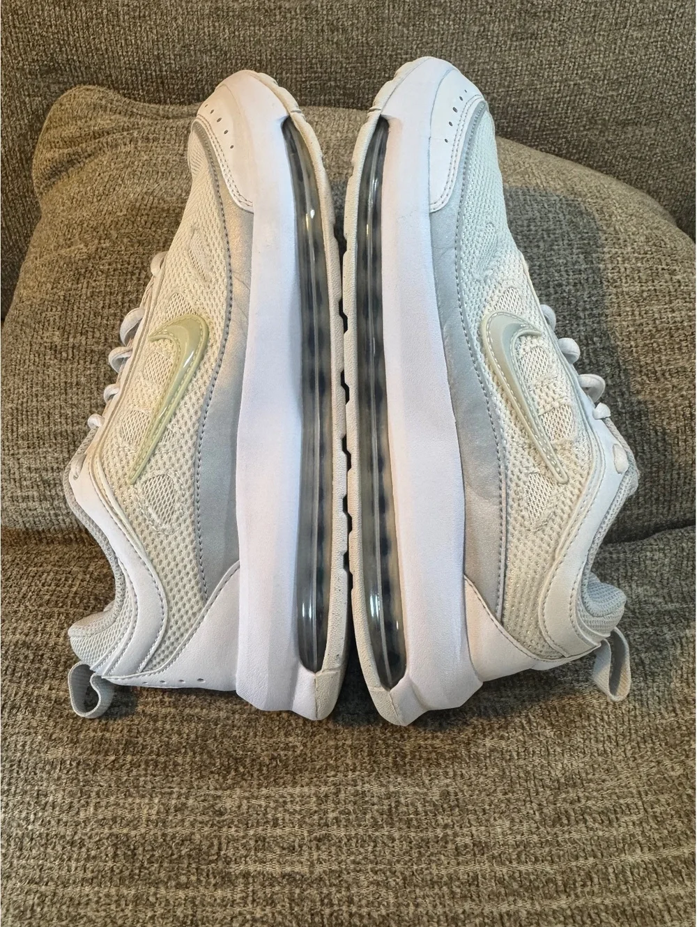 Nike Air Max AP White Pure Platinum Metallic Silver Sneakers Women's Size 9